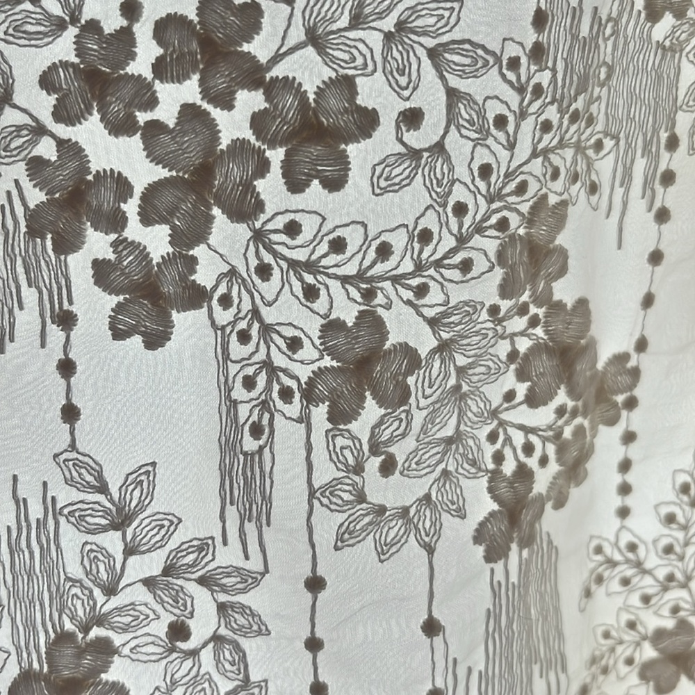 Sheer floral blouse off white quarter sleeves - Picture 4 of 13